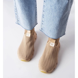 Zapatillas slip-on beige de Yellville 2