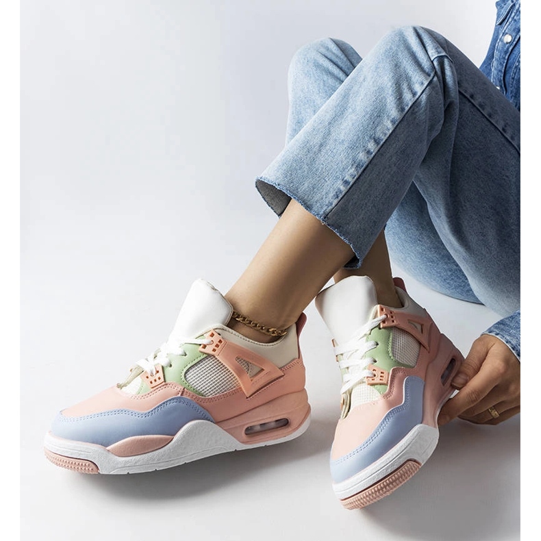 Zapatillas rosas de Malas 1