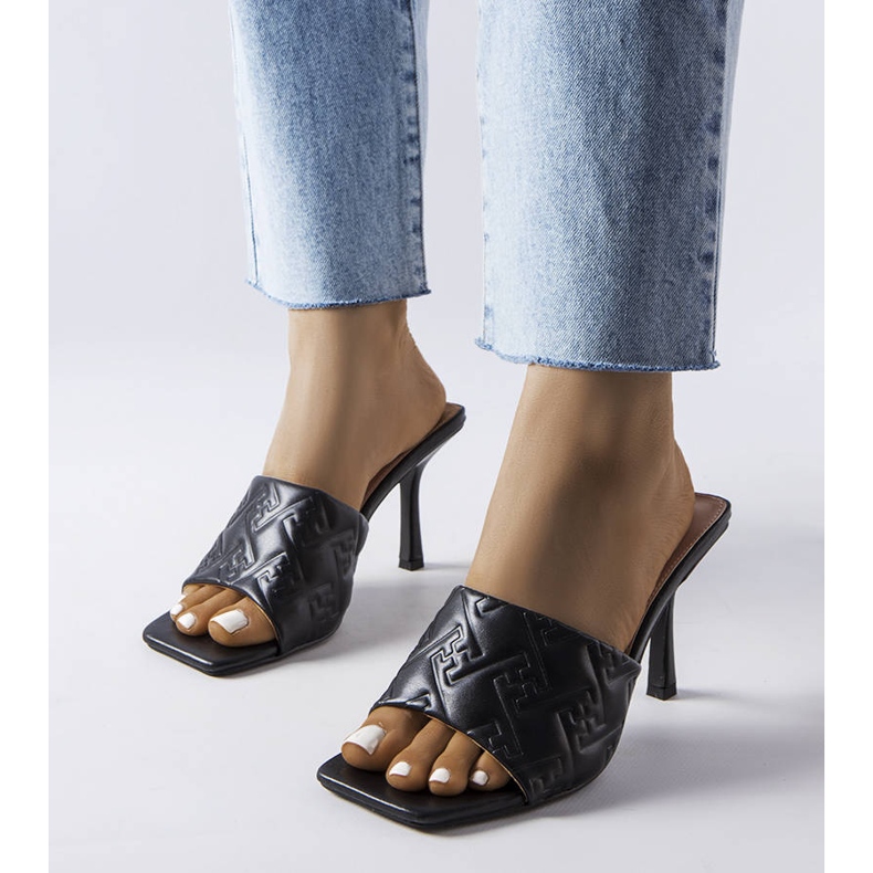 Elegantes sandalias de tacón negras de Cambrina negro 1