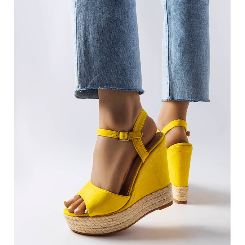 Alpargatas con cuña amarillas de Inala amarillo 1 Alpargatas con cuña amarillas de Inala amarillo 1