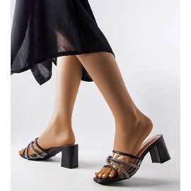 Chanclas elegantes negras con pedrería de Elettia negro 1