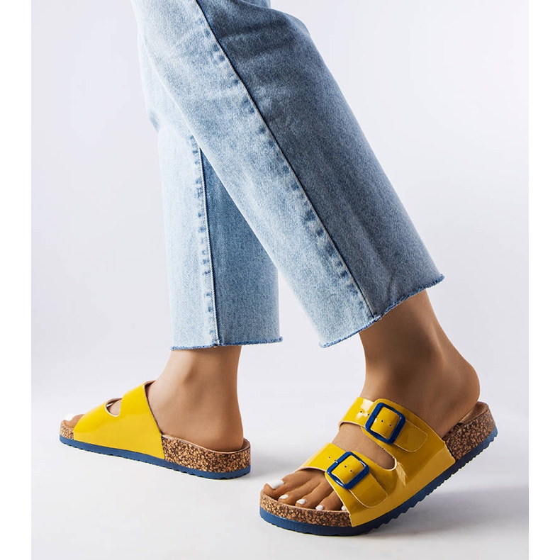 Chanclas amarillas de corcho con hebillas de Lee Cooper LCW-22-35-1158L amarillo 1