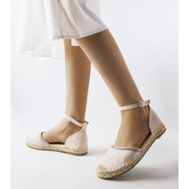 Alpargatas beige de Licia 2