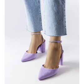Zapatos de tacón morados de Stella. violeta 1