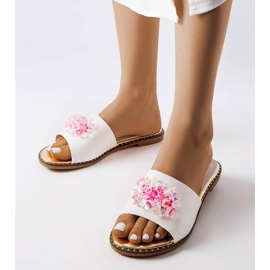 Inna Babuchas blancas con cristales Lowa blanco 1