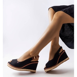 Alpargatas cuña negras de Lalia negro 1