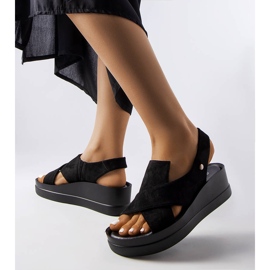 Sandalias de cuña negras de Adelina negro 1