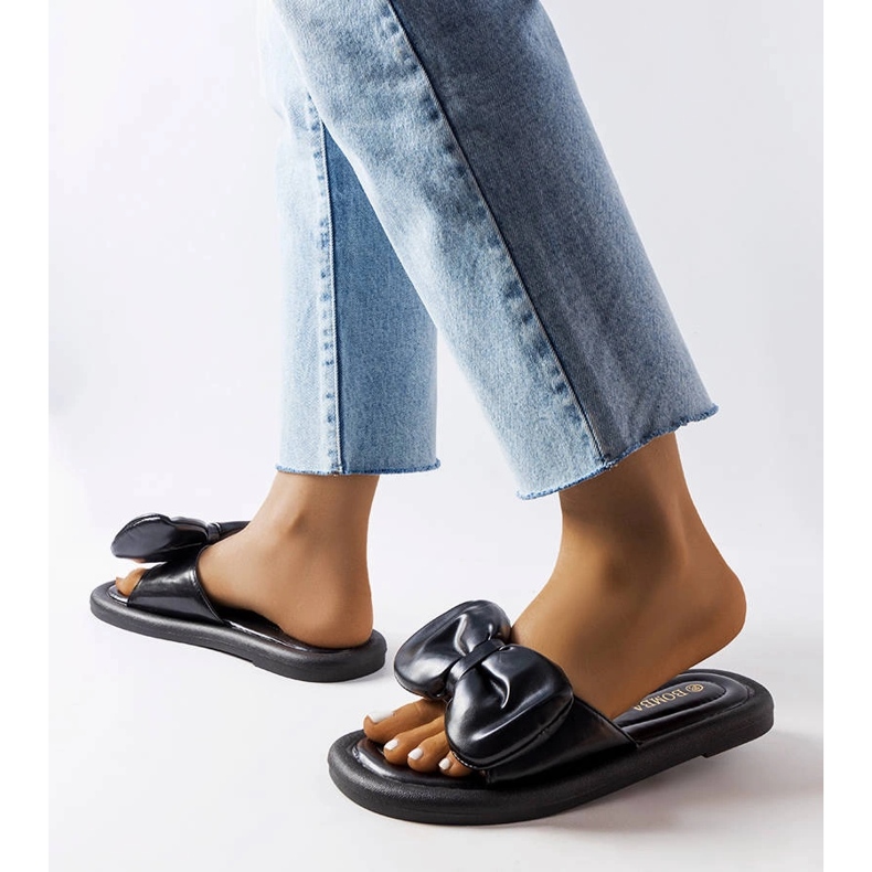 Pantuflas negras con lazo de Lende negro 2 Pantuflas negras con lazo de Lende negro 2