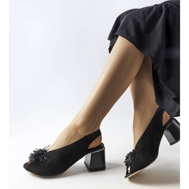 Sandalias con cuentas en ante negras de Karino negro 1