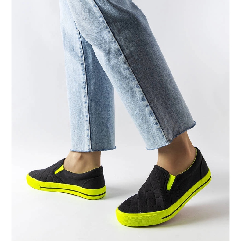 Zapatillas slip-on acolchadas negras de Balsamo negro 1