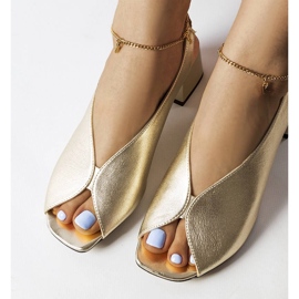 Sandalias Karino bloque dorado 1