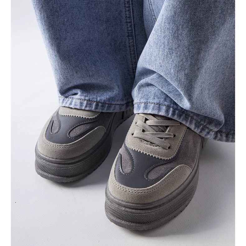 Zapatillas grises con plataforma de Fabienne 2