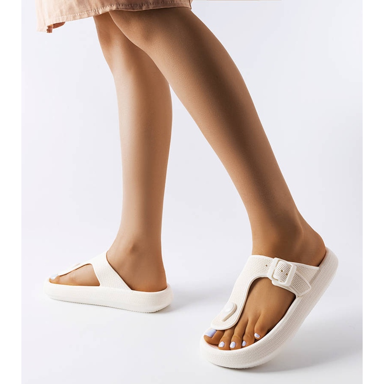 Chanclas blancas de Moretti blanco 2 Chanclas blancas de Moretti blanco 2