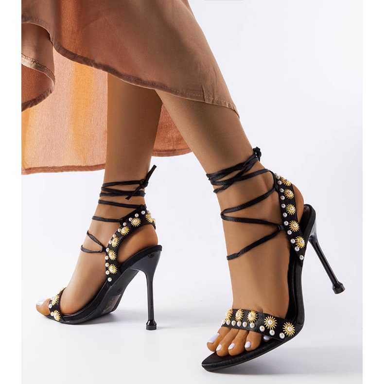 Sandalias negras decoradas con perlas Grange negro 1