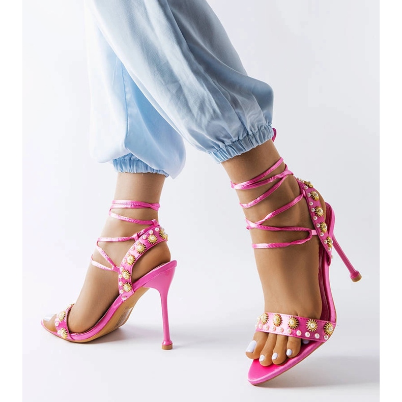 Sandalias rosas decoradas con perlas Grange 1