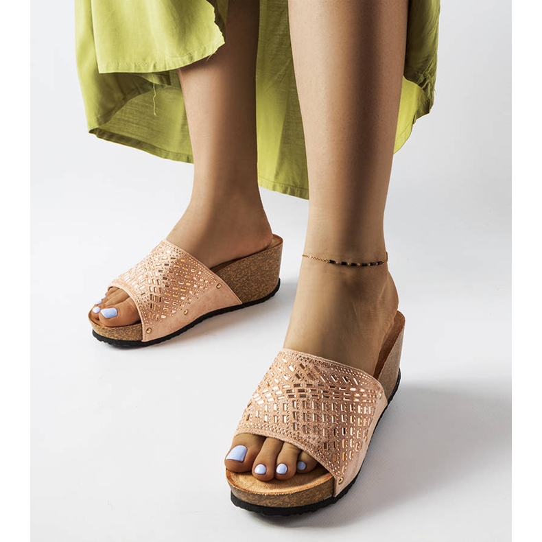 Sandalias con cuña de strass rosas de Guymon 1