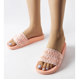 Chanclas rosa con volantes de Ernest rosado 1