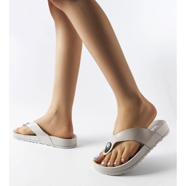 Sandalias grises con plataforma de Elide. 2