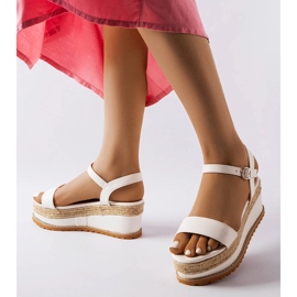 Sandalias blancas con cuña de Access blanco 2