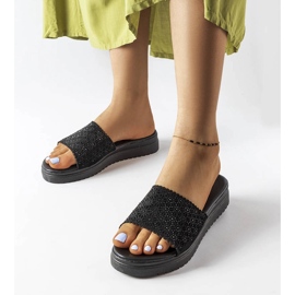 Chanclas negras caladas con circonitas de Irvine negro 1 Chanclas negras caladas con circonitas de Irvine negro 1