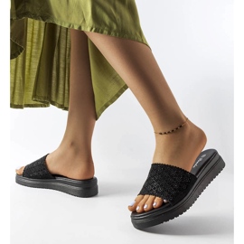 Chanclas negras caladas con circonitas de Irvine negro 2 Chanclas negras caladas con circonitas de Irvine negro 2