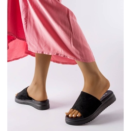 Chanclas negras con parte superior calada de Idabel negro 1