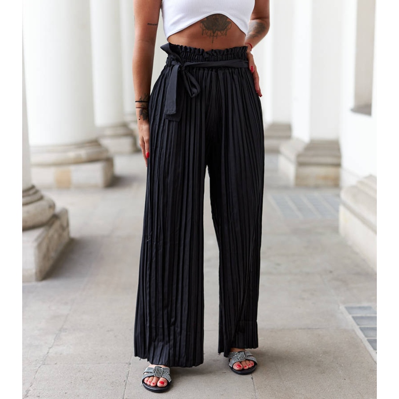 Chanclas negras decoradas con circonitas Loreto negro 1