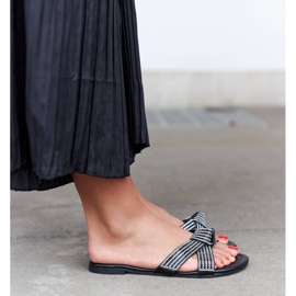 Chanclas negras decoradas con circonitas Loreto negro 3