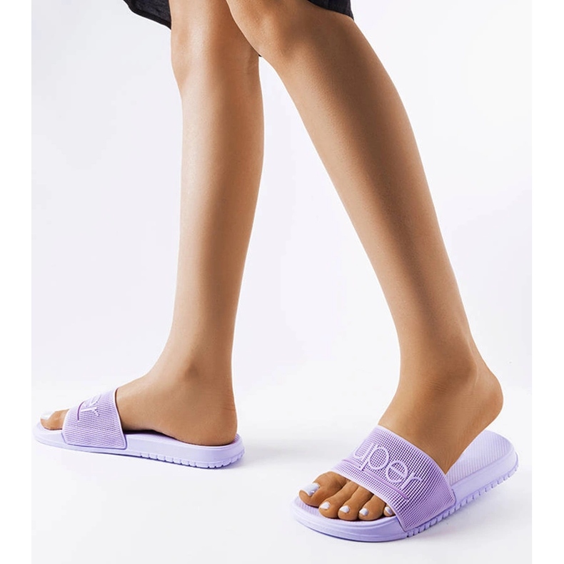 Pantuflas de goma moradas de Azelio. púrpura 1