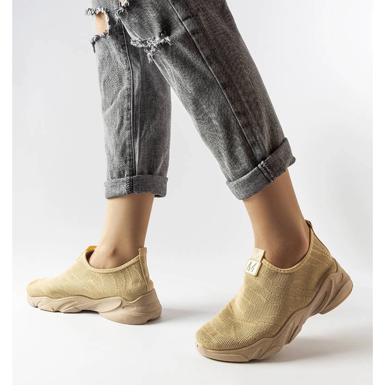 Zapatillas de tela beige oscuro de Aaron 1