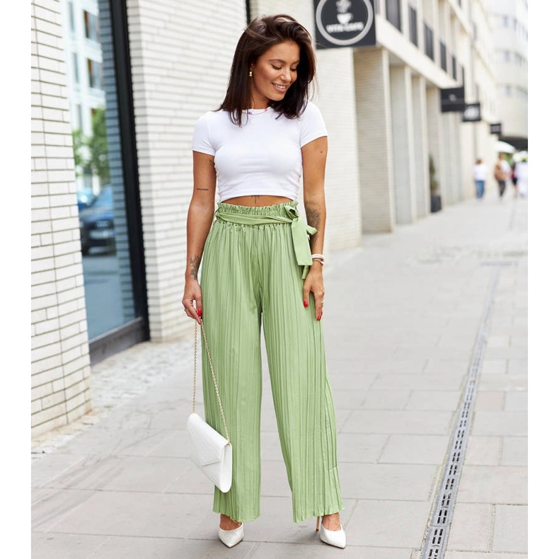 Chanclas doradas sobre pasador con circonitas Ortensio dorado 1