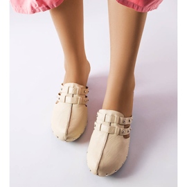 Zuecos beige de Custer 2