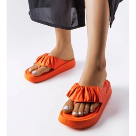 Chanclas naranja volantes 1