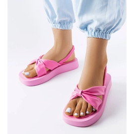 Sandalias rosas con plataforma de Montagna. rosado 1