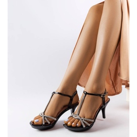 Sandalias negras con pasador y circonitas Franc negro 1 Sandalias negras con pasador y circonitas Franc negro 1