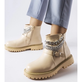 Botines beige con cadenas decorativas de Mezzavia 1