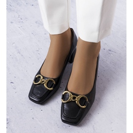 Zapatos negros con punta cuadrada de Neufville 2