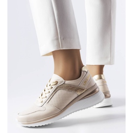 Zapatos beige piel calada Trás 1