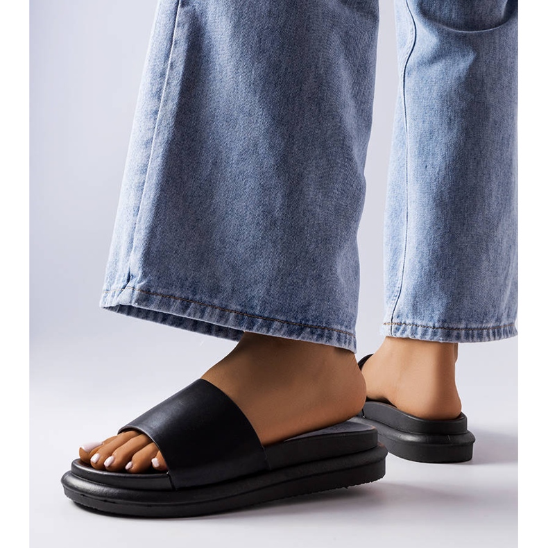 BM Zapatillas negras en la plataforma Paquette negro 2