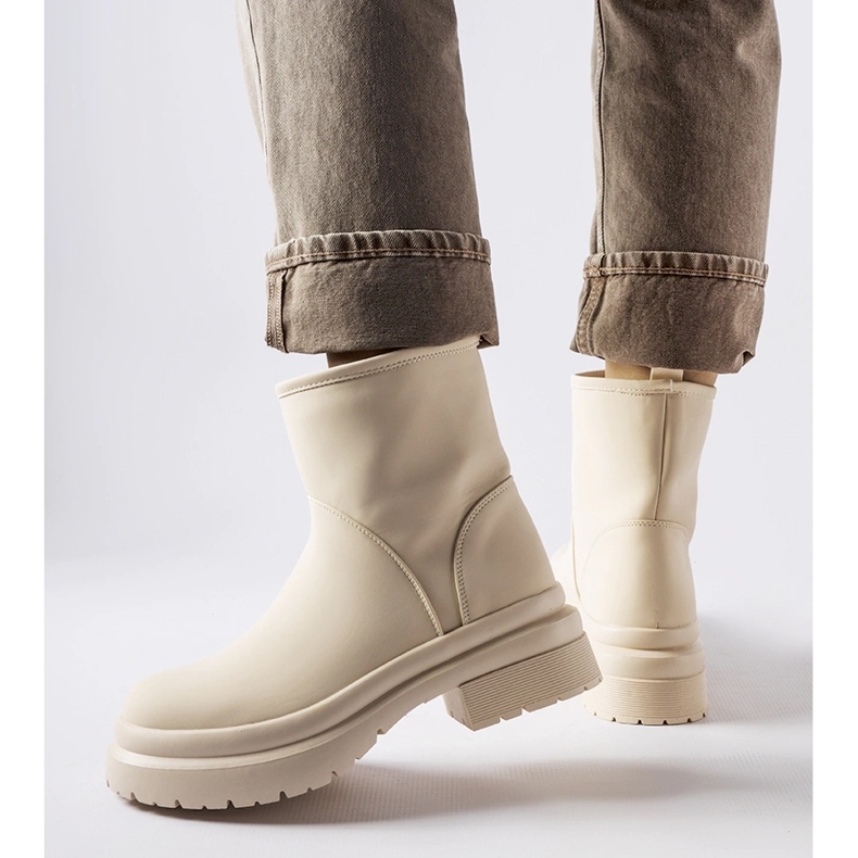 Inna Botines Clotilde con aislamiento de goma beige 1 Inna Botines Clotilde con aislamiento de goma beige 1