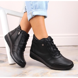 Botas de mujer cómodas y aislantes de piel, negro Helios 566 1