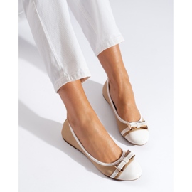 Bailarinas de mujer blancas y beige de Shelovet 2
