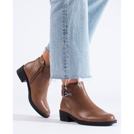 Botas clásicas de mujer Shelovet en color marrón. 6