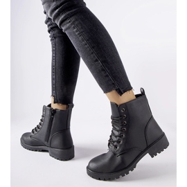 Inna Botas Rosing clásicas negras con aislamiento negro 1 Inna Botas Rosing clásicas negras con aislamiento negro 1