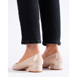 Goodin Bombas clásicas con tacones bajos. beige 3