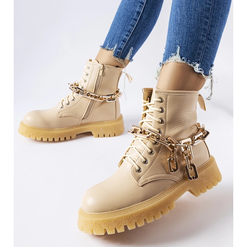 Inna Botas beige con cadena Bowling 1