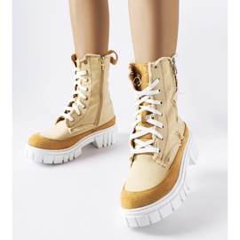 Botas Crispiero aislantes beige 2 Botas Crispiero aislantes beige 2