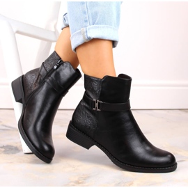 M. DASZYŃSKI Botines de mujer con tacón plano y aislamiento negro M.Daszyński 1 M. DASZYŃSKI Botines de mujer con tacón plano y aislamiento negro M.Daszyński 1