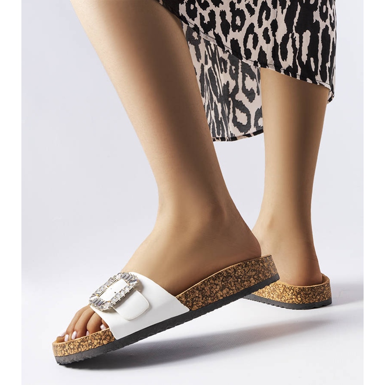 BM Chanclas blancas decoradas con pedrería Millicent blanco 2