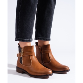 Botas cortas marrones con tacón plano de Shelovet marrón 3